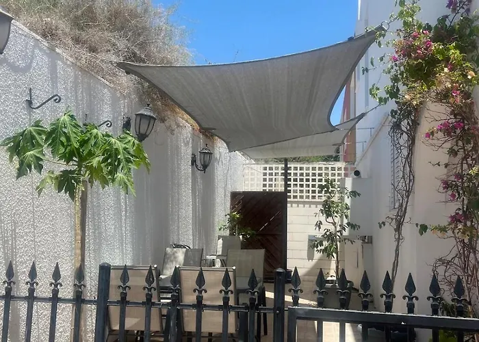 Morning Flower Mit Zentralheizung Σπίτι διακοπών Πέγεια